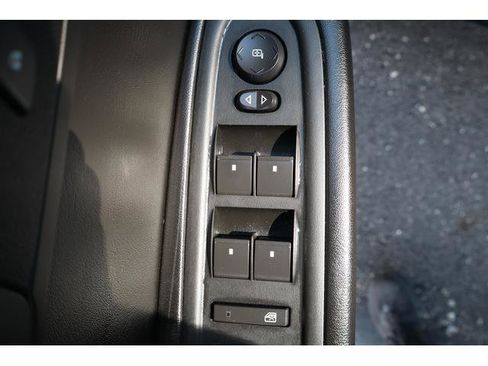 Used 2014 Chevrolet Traverse LT FWD image 8