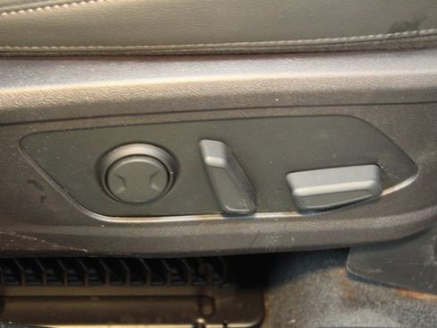 Used 2022 Kia Sorento SX image 12