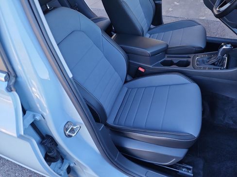 Certified 2025 Volkswagen Jetta SE image 19