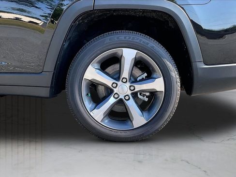 New 2026 Jeep Grand Cherokee L Limited w/ Trailer Tow Package AWD/4WD image 34