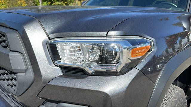 Used 2022 Toyota Tacoma TRD Off-Road AWD/4WD image 9