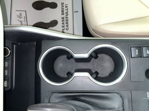 Used 2023 Toyota Highlander XLE image 20