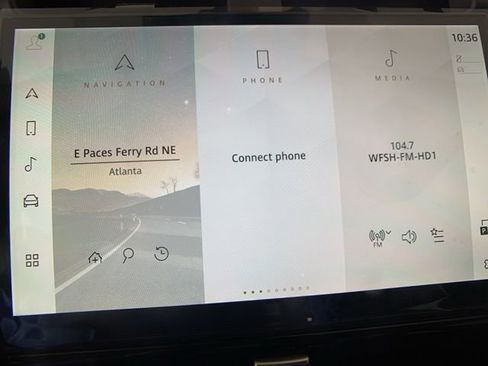 Used 2025 Land Rover Discovery Dynamic SE image 18