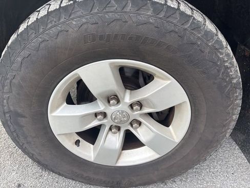 Used 2017 RAM 1500 Express image 18