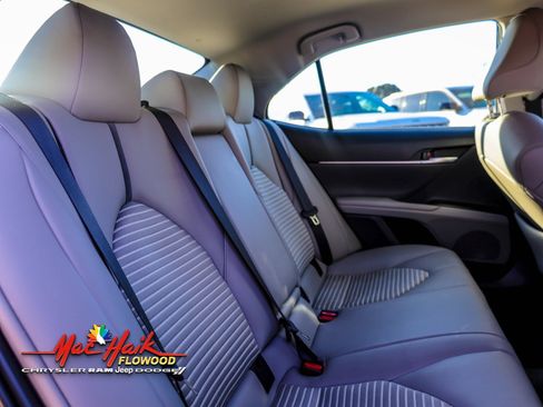 Used 2024 Toyota Camry SE image 7