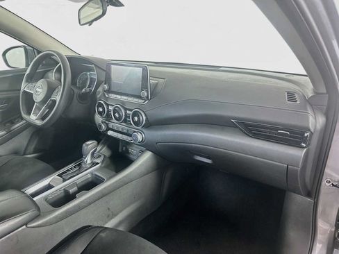 Used 2024 Nissan Sentra SV FWD image 25
