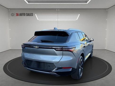 Used 2024 Chevrolet Equinox EV LT image 5