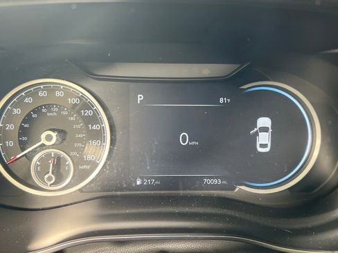 Used 2022 Genesis G70 3.3T image 18