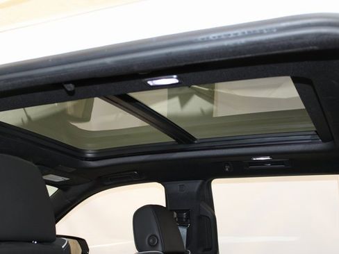 Certified 2023 Cadillac Escalade Premium Luxury image 10