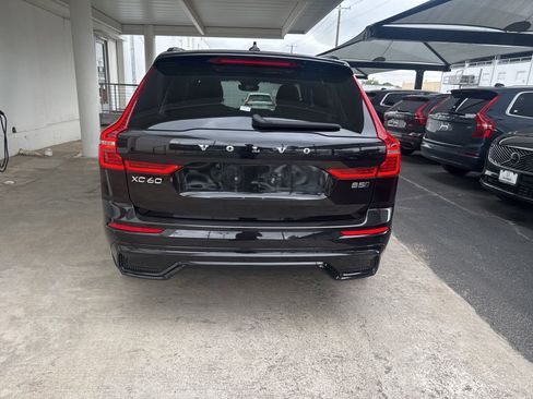 Used 2025 Volvo XC60 B5 Core AWD/4WD image 6