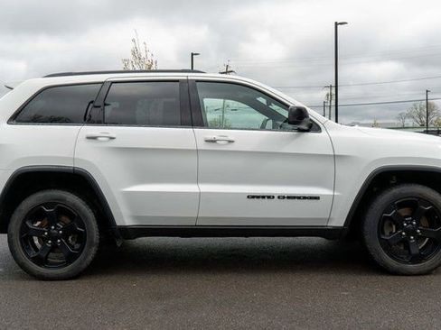 Used 2021 Jeep Grand Cherokee Freedom Edition AWD/4WD image 5
