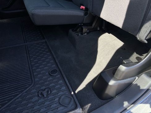 Used 2022 RAM 1500 Big Horn AWD/4WD image 24