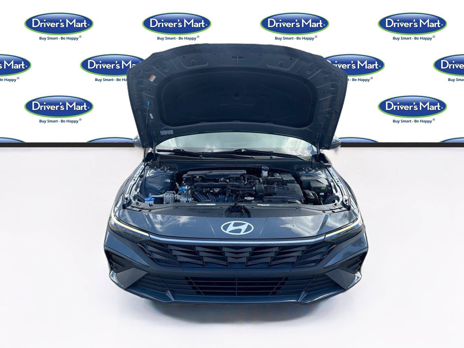Used 2025 Hyundai Elantra SE FWD image 30