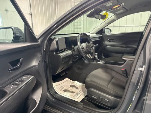 Used 2024 Hyundai Kona SEL FWD image 17