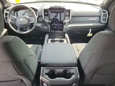 New 2026 RAM 1500 4x4 Crew Cab image 16