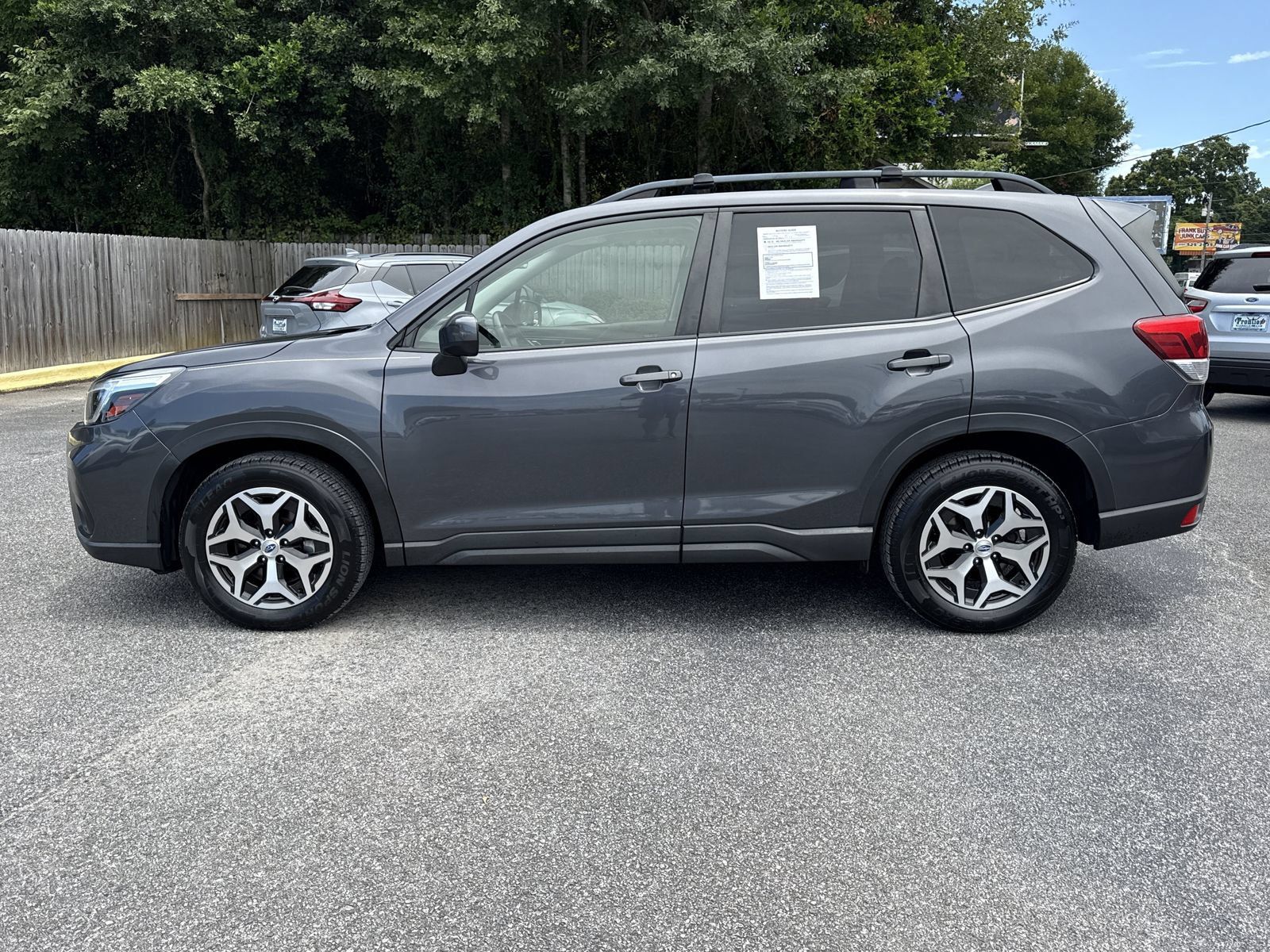 Used 2021 Subaru Forester Premium AWD/4WD image 2