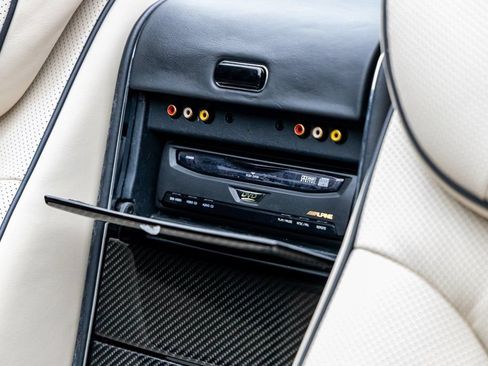 Used 2009 Maybach 62 S RWD image 66