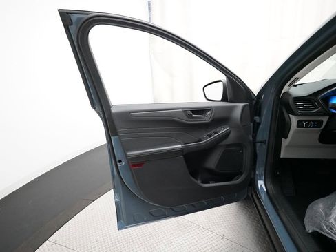 Used 2023 Ford Escape Active AWD/4WD image 28