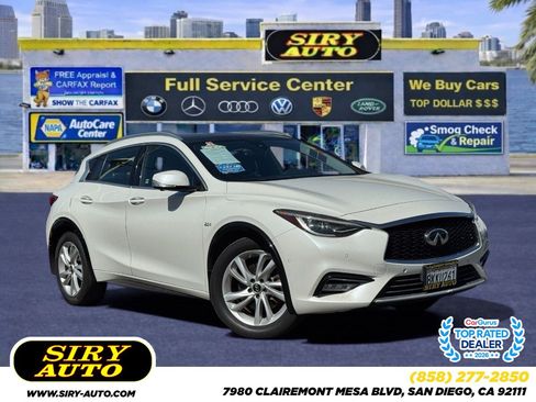 Used 2019 INFINITI QX30 w/ Cargo Package FWD image 1