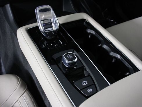 Certified 2026 Volvo XC90 B6 Core image 15