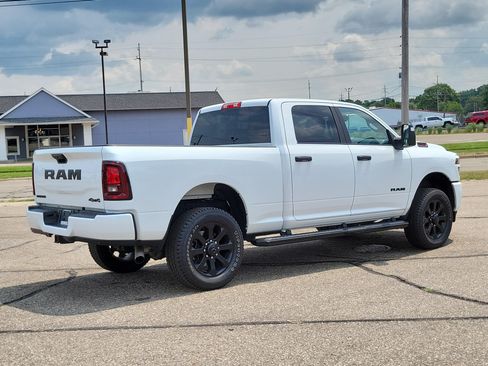 Used 2025 RAM 2500 Big Horn AWD/4WD image 4