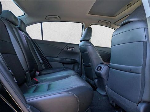 Used 2016 Honda Accord Touring image 20