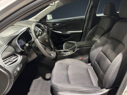 Used 2022 Chevrolet Malibu LT image 9