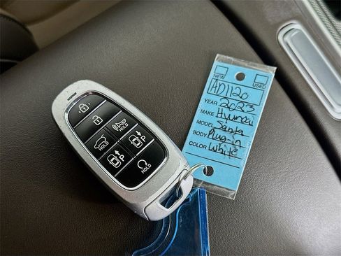 Used 2023 Hyundai Santa Fe Limited image 36