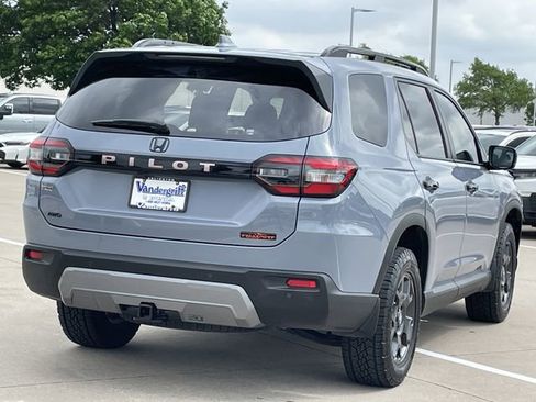 Used 2026 Honda Pilot TrailSport image 4