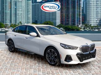Used 2025 BMW 530i video 3