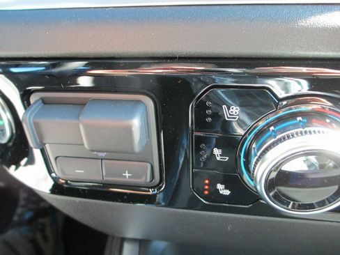 New 2026 GMC Sierra 2500 SLT image 16