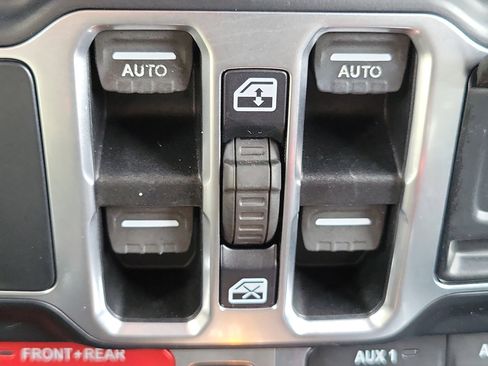 Used 2019 Jeep Wrangler Unlimited Rubicon image 25