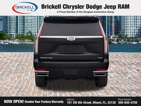 Used 2024 Cadillac Escalade Premium Luxury AWD/4WD image 24