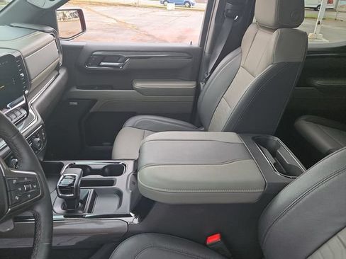Used 2023 Chevrolet Silverado 1500 ZR2 w/ Technology Package AWD/4WD image 20
