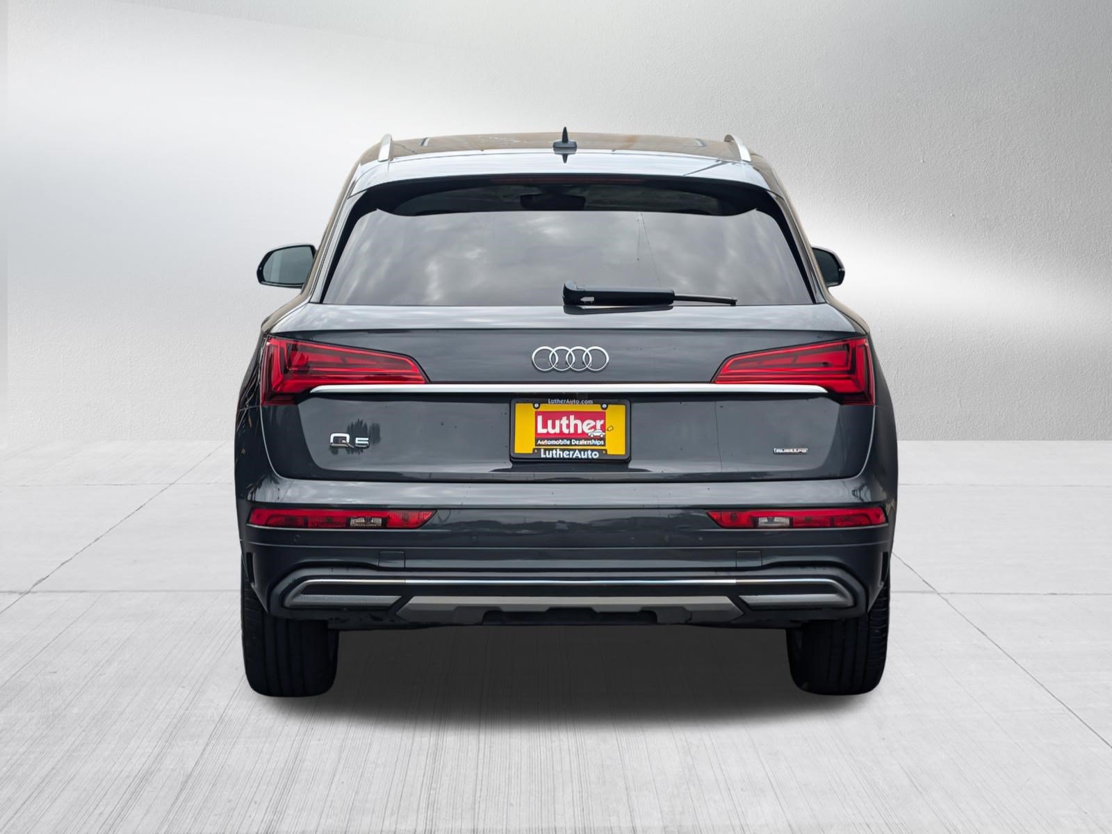 Used 2023 Audi Q5 2.0T Premium Plus w/ Premium Plus Package AWD/4WD image 7