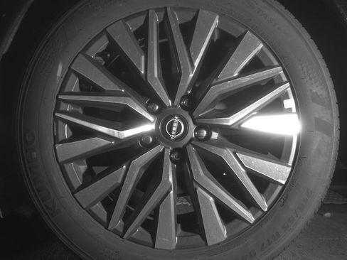 Used 2025 Nissan Altima 2.5 SV image 14