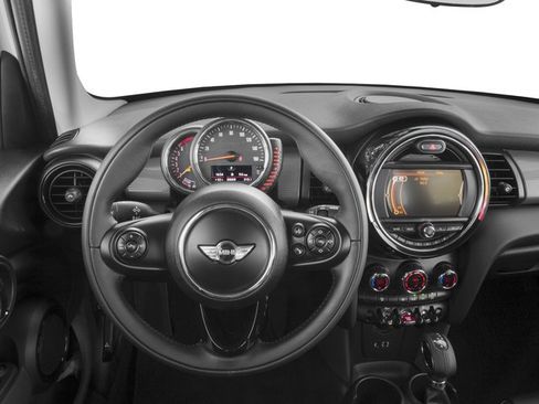 Used 2017 MINI Cooper 4-Door Hardtop FWD image 7