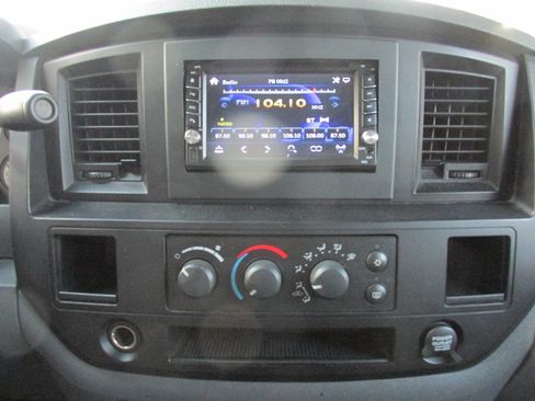 Used 2008 Dodge Ram 1500 Truck ST image 13
