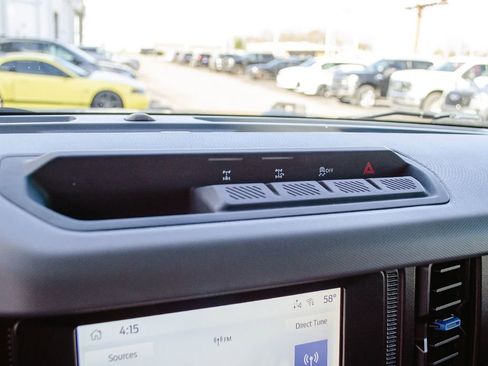 Used 2022 Ford Bronco Black Diamond image 27