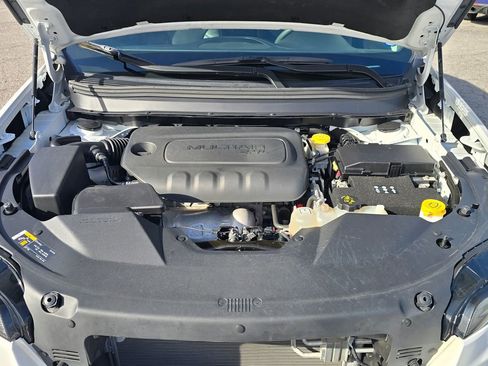 Used 2023 Jeep Cherokee Altitude Lux w/ Lux Elite Package image 20