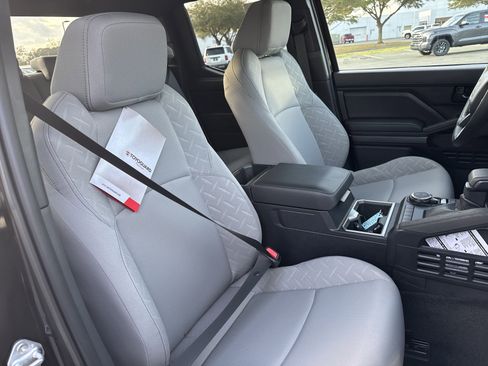 New 2025 Toyota Tacoma 4x4 Double Cab image 32