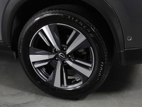 Certified 2026 Nissan Rogue SL FWD image 15