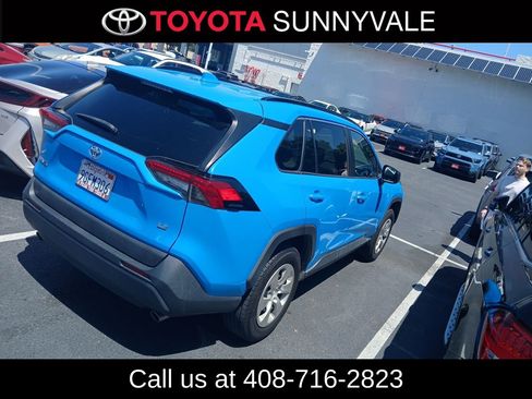 Used 2019 Toyota RAV4 LE w/ Carpet Mat Package FWD image 2
