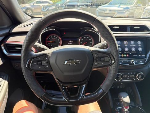 Used 2023 Chevrolet TrailBlazer RS w/ Technology Package AWD/4WD image 25