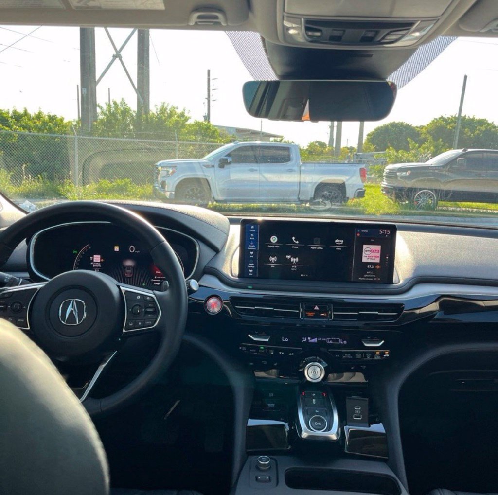 Used 2025 Acura MDX FWD image 18