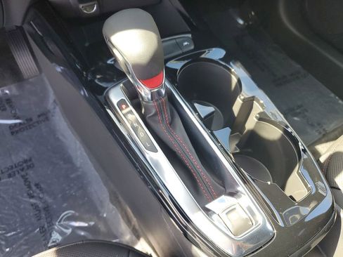 Used 2025 Chevrolet Trax RS w/ Driver Confidence Package image 25