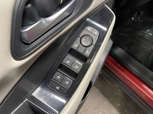 Used 2024 Nissan Rogue SV image 8