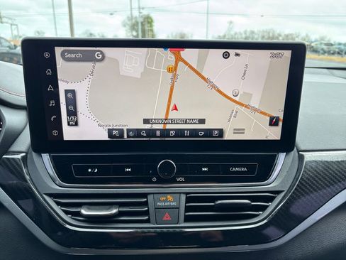 Used 2024 Nissan Altima 2.5 SR w/ SR Premium Package image 26