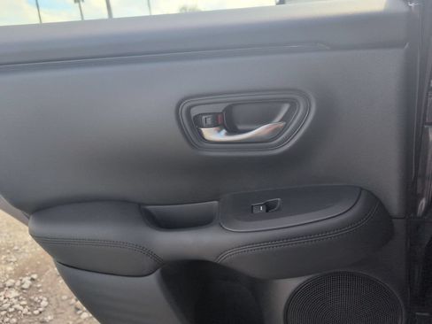 Used 2025 Honda HR-V LX image 26