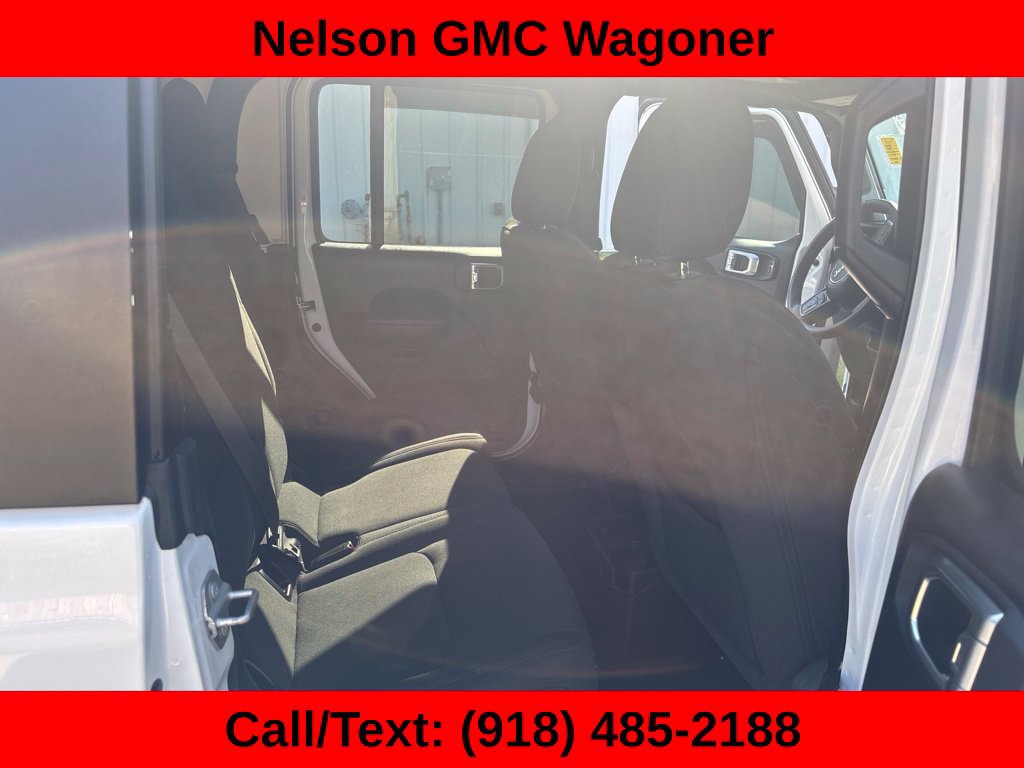 Used 2023 Jeep Gladiator Sport AWD/4WD image 16